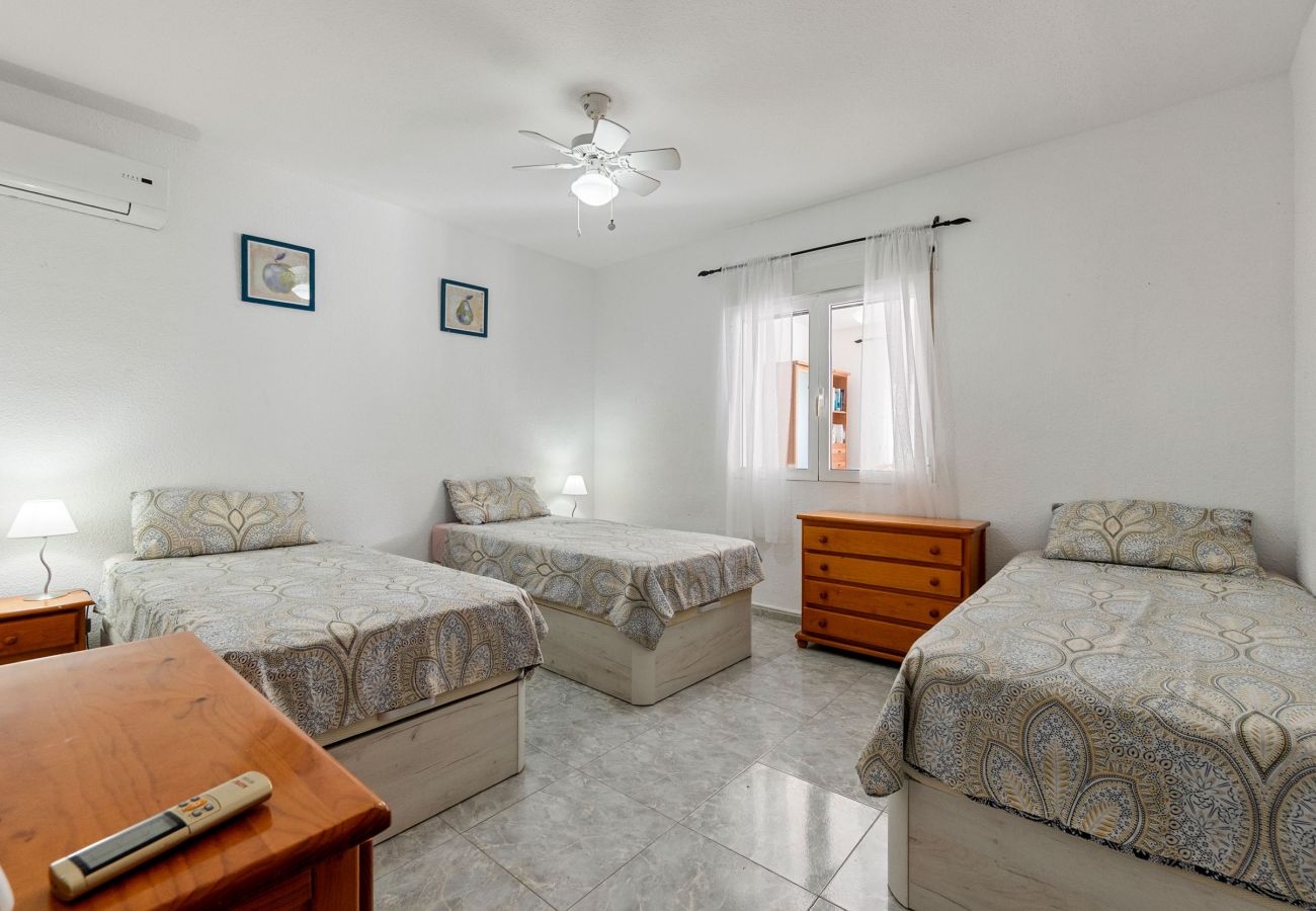 Villa en Orihuela Costa - VILLA ZENIA by the Sea