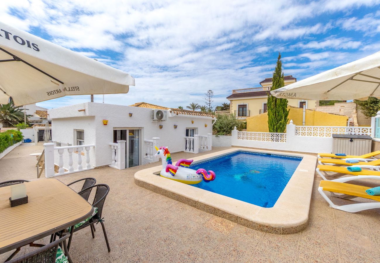 Villa en Orihuela Costa - VILLA ZENIA by the Sea