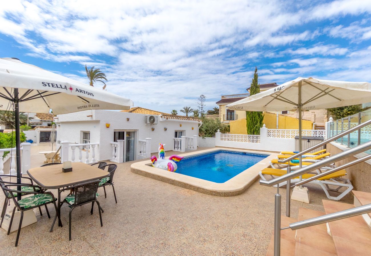 Villa en Orihuela Costa - VILLA ZENIA by the Sea