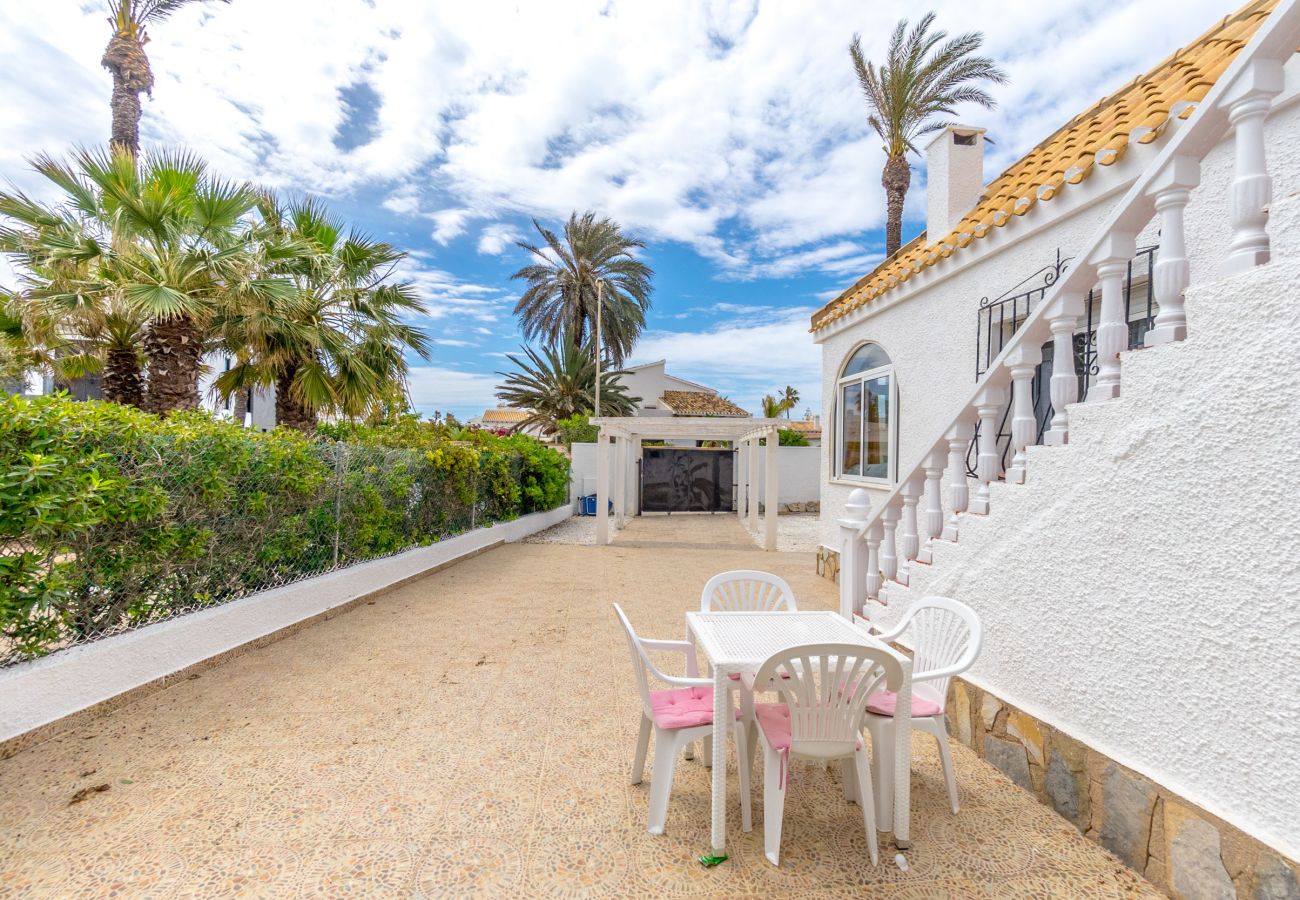 Villa en Orihuela Costa - VILLA ZENIA by the Sea