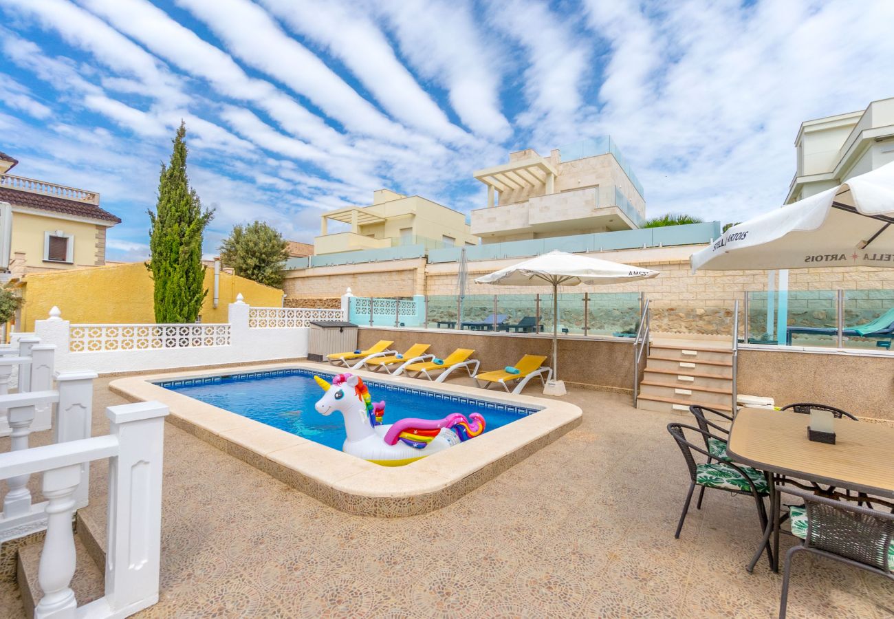 Villa en Orihuela Costa - VILLA ZENIA by the Sea