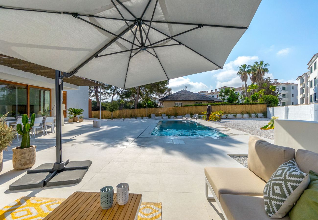 Villa en Orihuela Costa - VILLA MARIPOSA by the Sea