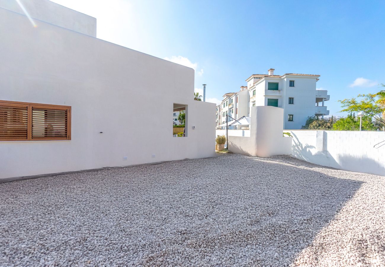 Villa en Orihuela Costa - VILLA MARIPOSA by the Sea