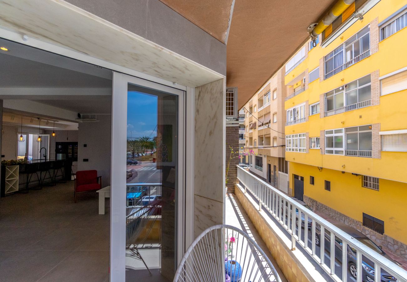 Apartment in Torrevieja - CASTILLO by the Sea