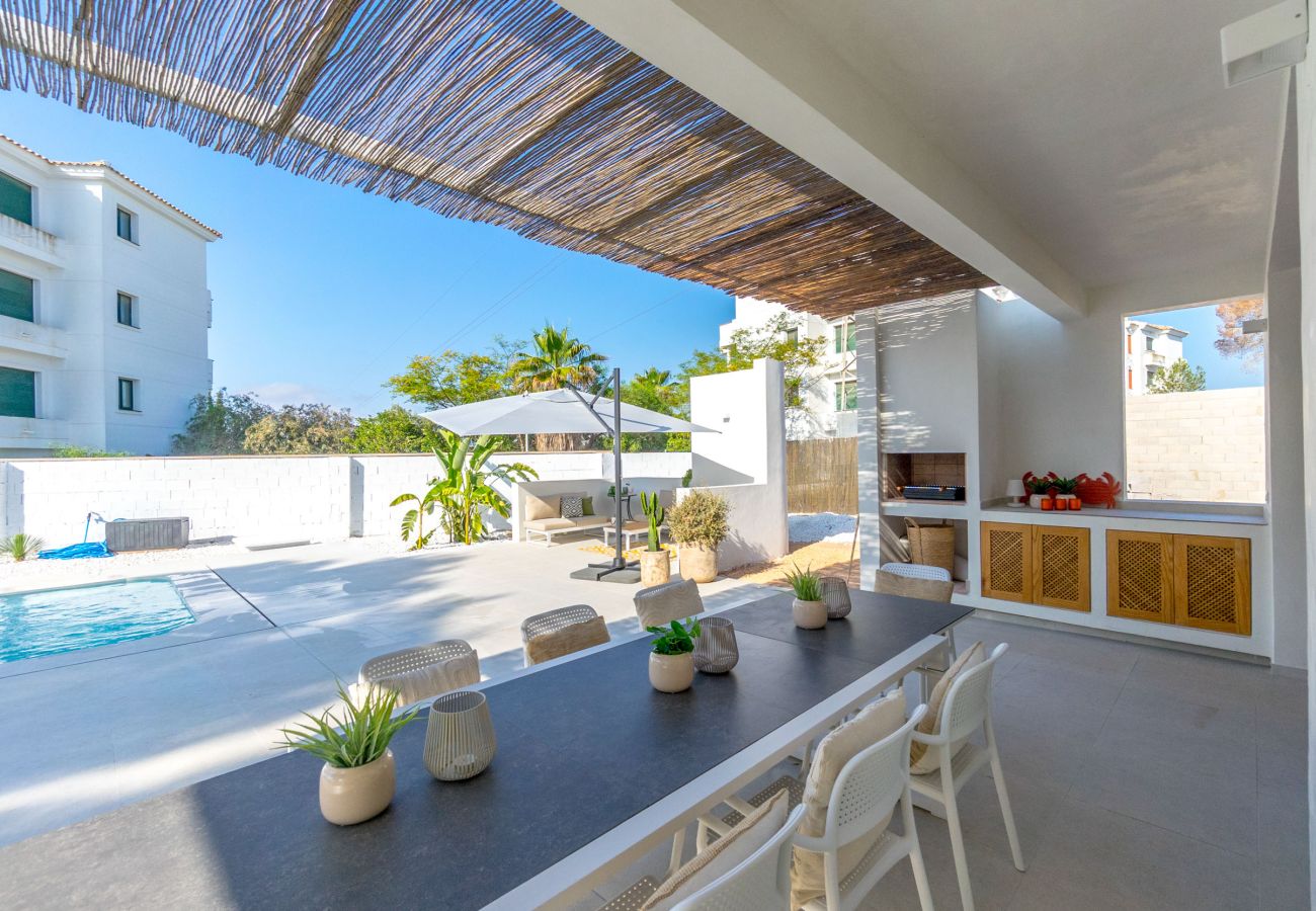 Villa in Orihuela Costa - VILLA MARIPOSA by the Sea