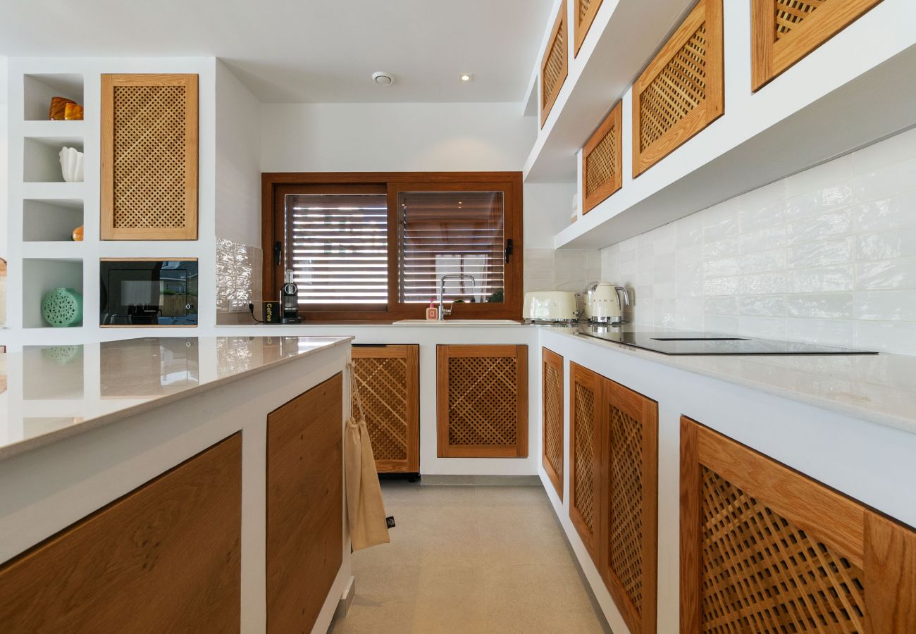 Villa in Orihuela Costa - VILLA MARIPOSA by the Sea