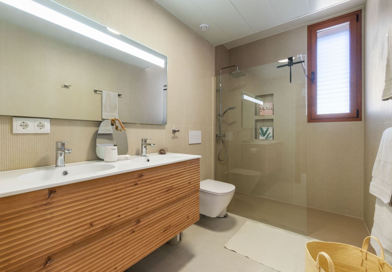 Villa in Orihuela Costa - VILLA MARIPOSA by the Sea